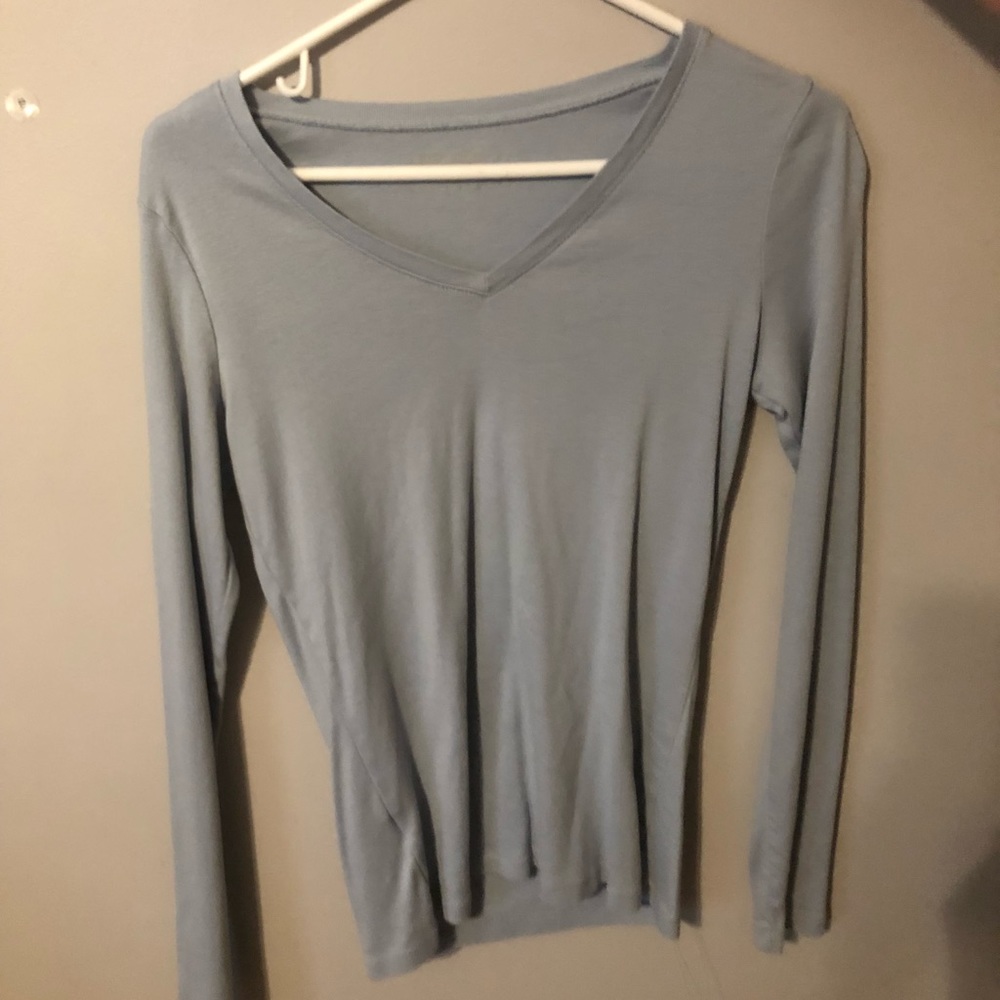 fitted long sleeve grayish blue shirt